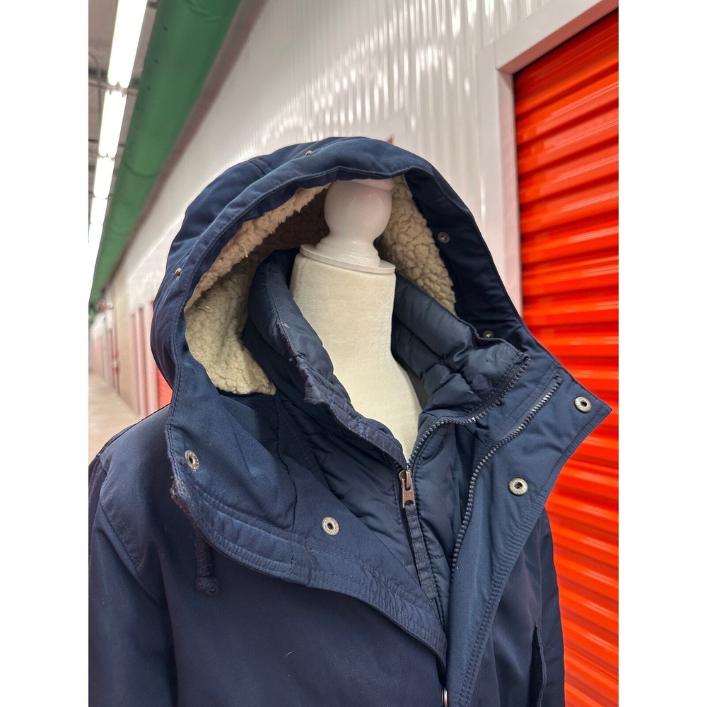 Abercrombie & Fitch Hooded Navy Puffer Jacket - Size Small